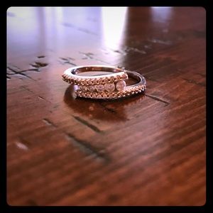 Spiral ring with small diamonds